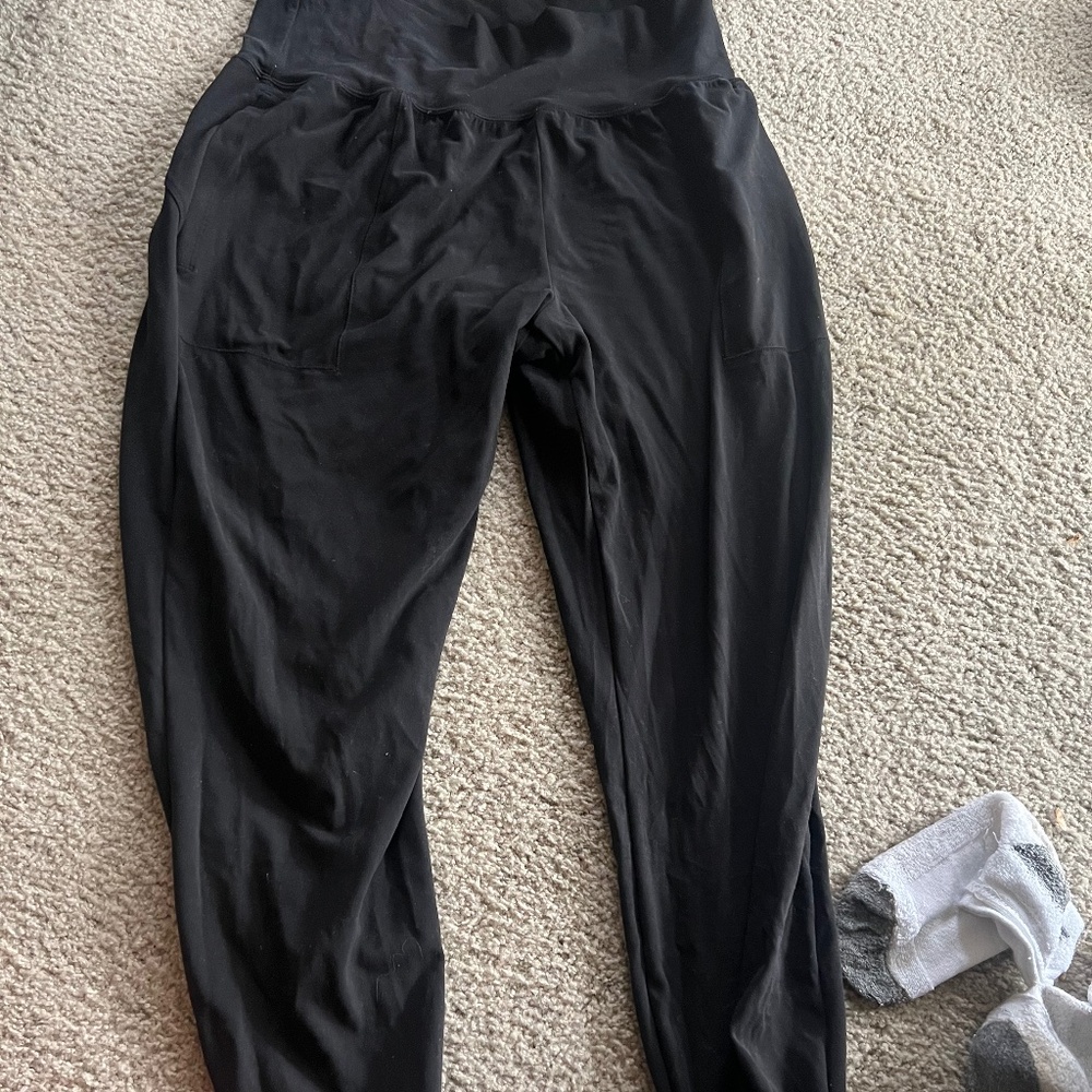 Yogo joggers